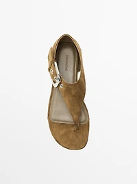 Split suede flat sandals