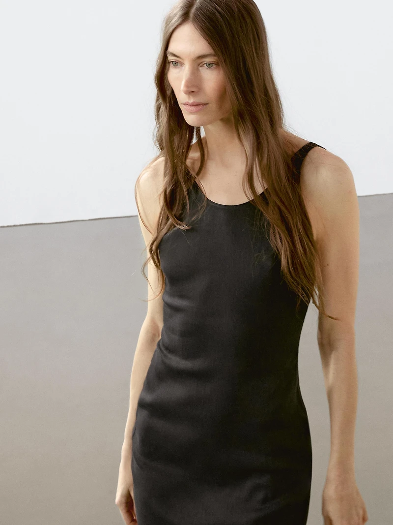 Midi dress with low-cut back