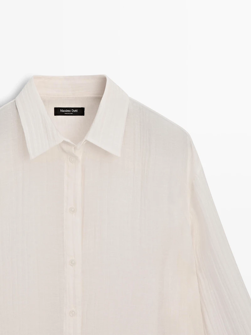Flowing shirt with pleated detail