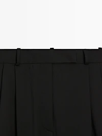 Wide-leg trousers with darts