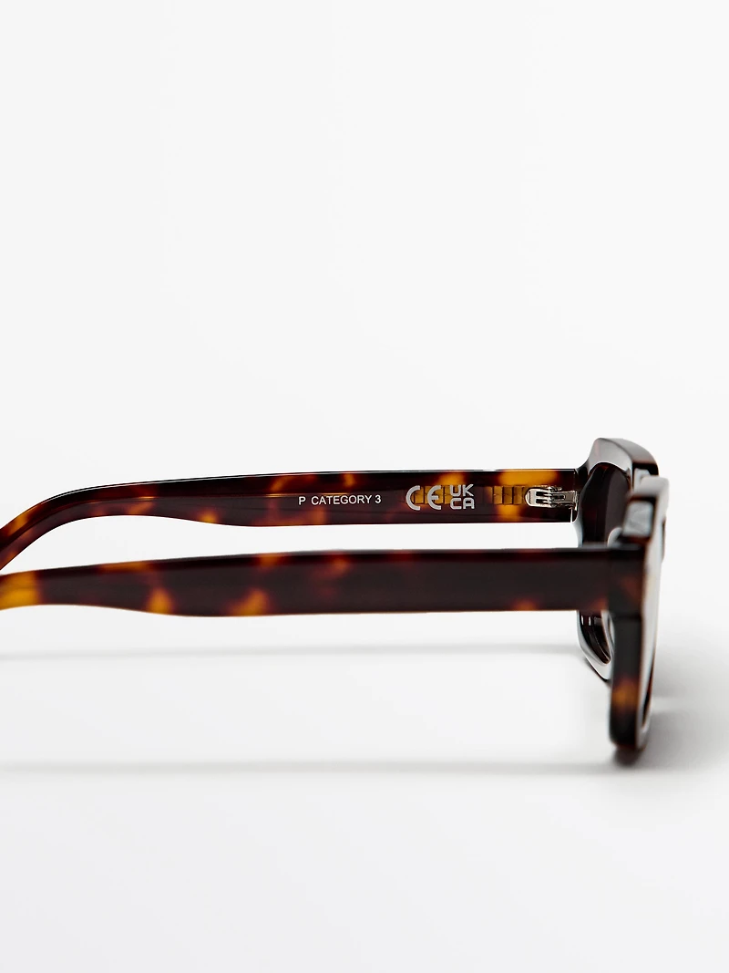 Rectangular sunglasses