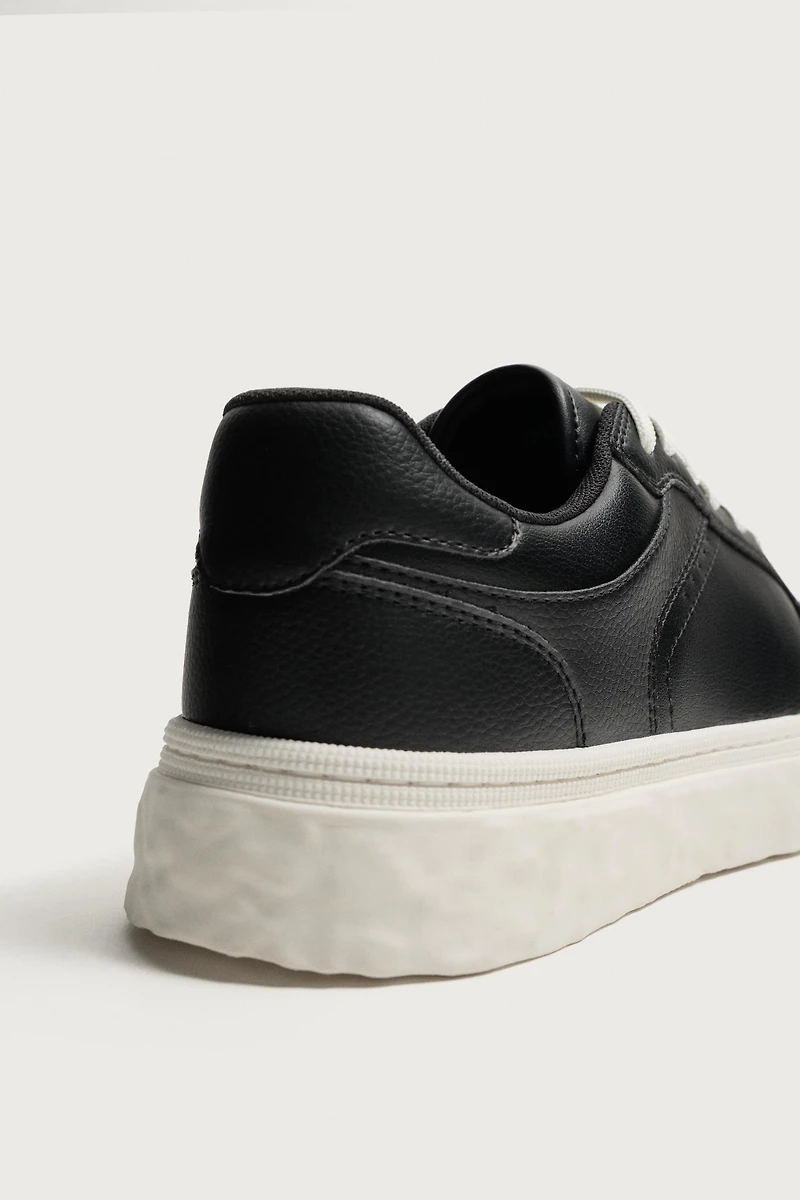 CHUNKY SNEAKERS