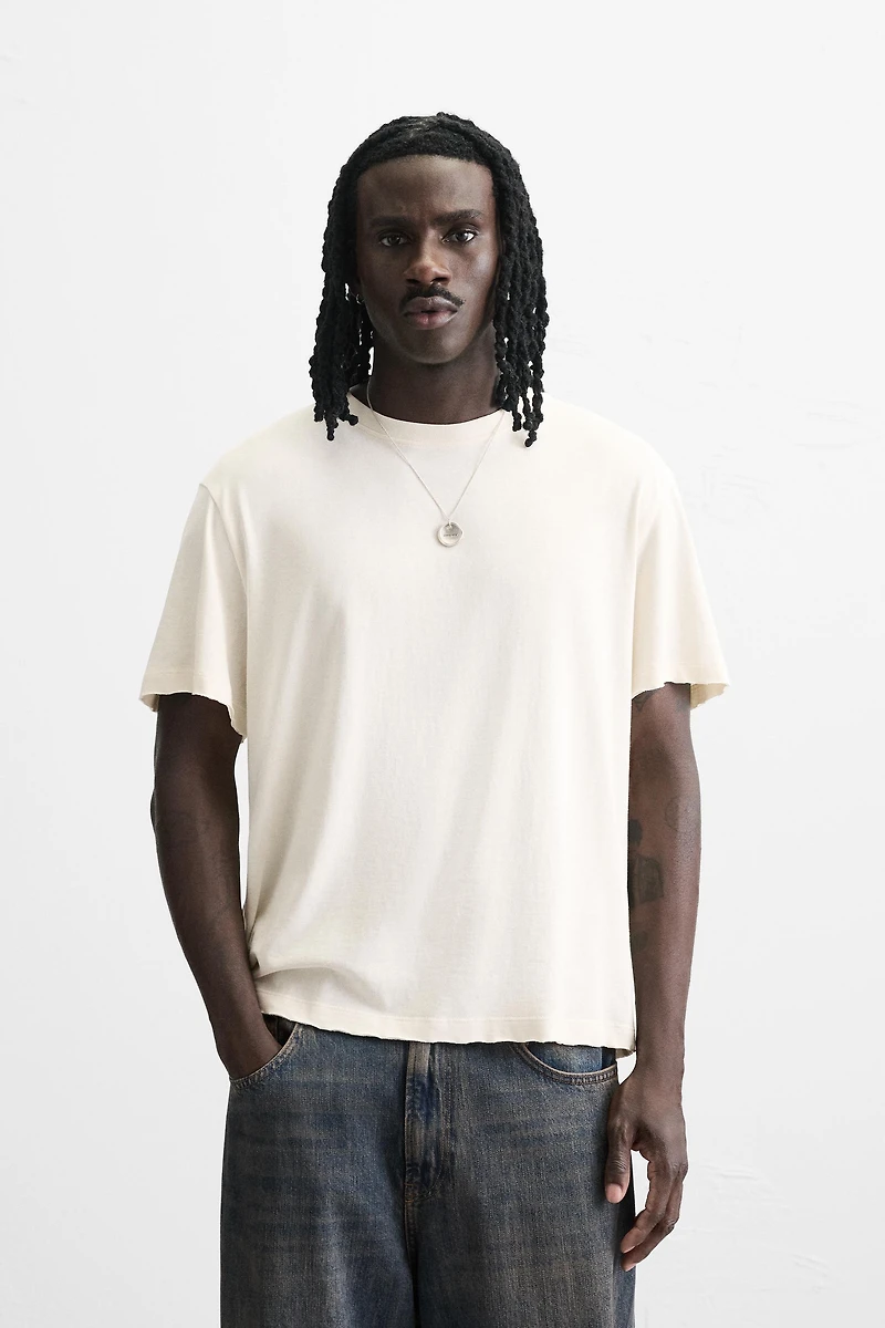 IRREGULAR TEXTURED T-SHIRT