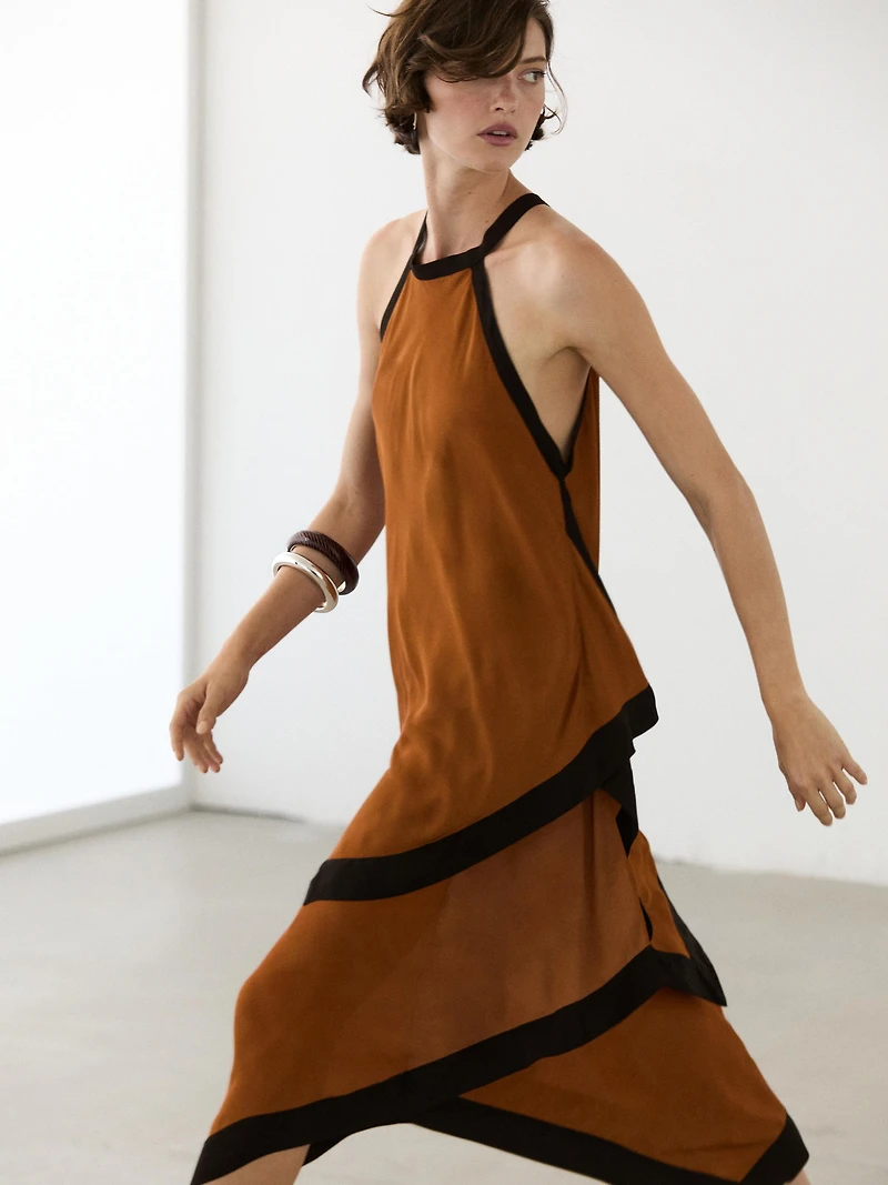 Midi dress with contrast layers