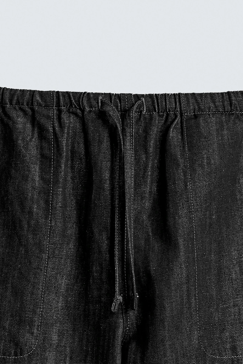 RELAXED FIT JOGGER JEANS