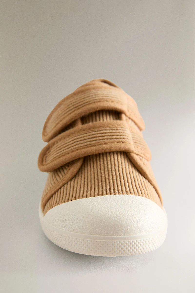 CHILDREN'S FABRIC STRAP SNEAKERS