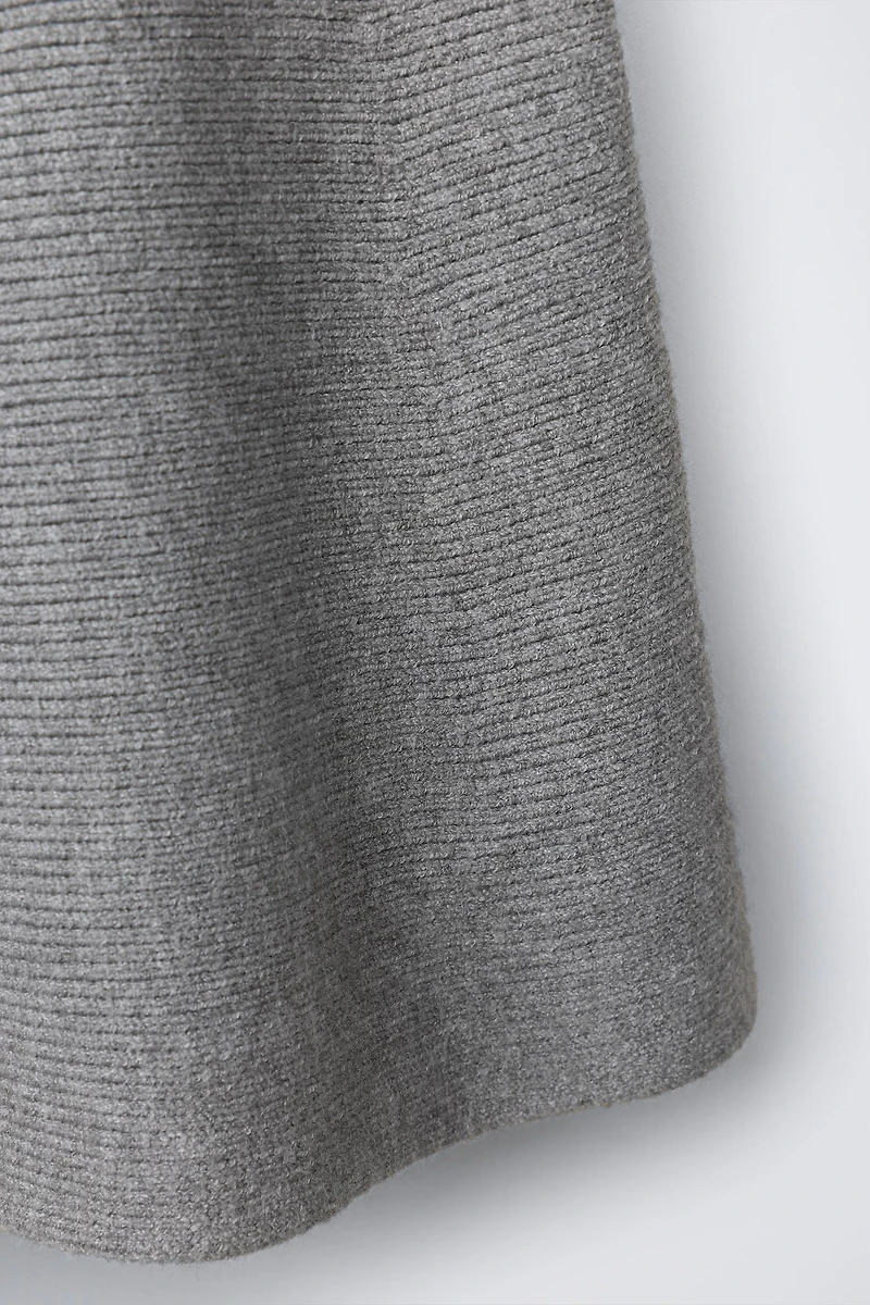KNIT SKIRT