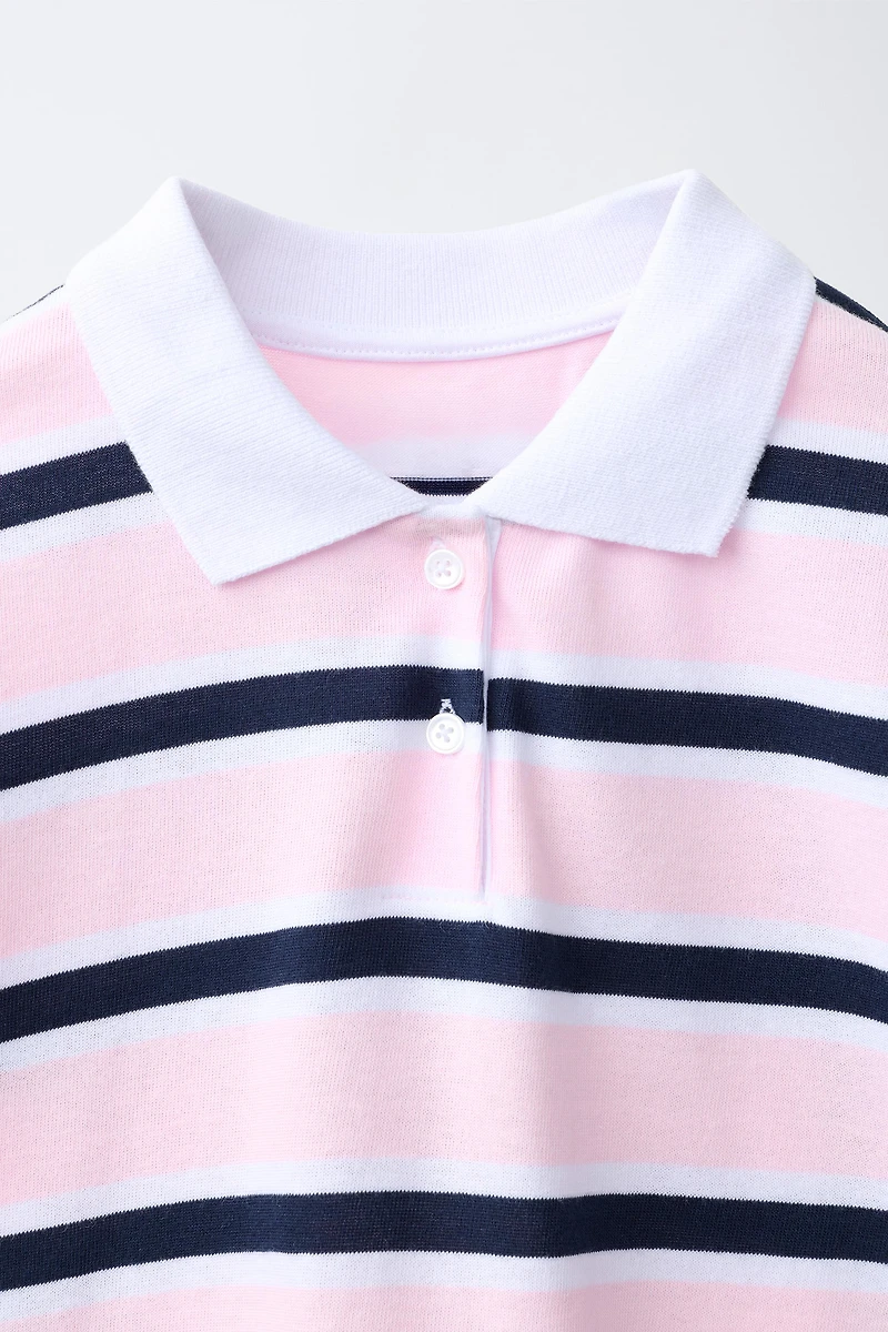 POLO À RAYURES ET NUMÉRO