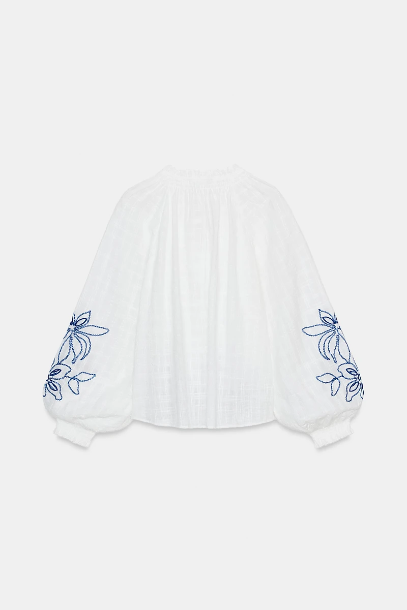 BLOUSE BRODÉE À FLEURS