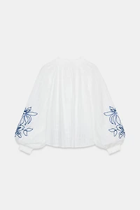 BLOUSE BRODÉE À FLEURS