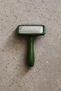 CURVED BRISTLE PET BRUSH