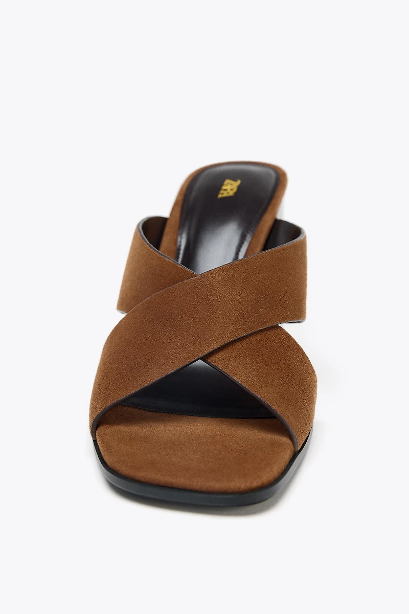 WIDE HEELED SPLIT LEATHER SANDALS