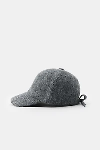 CASQUETTE EN MAILLE AVEC LIEN