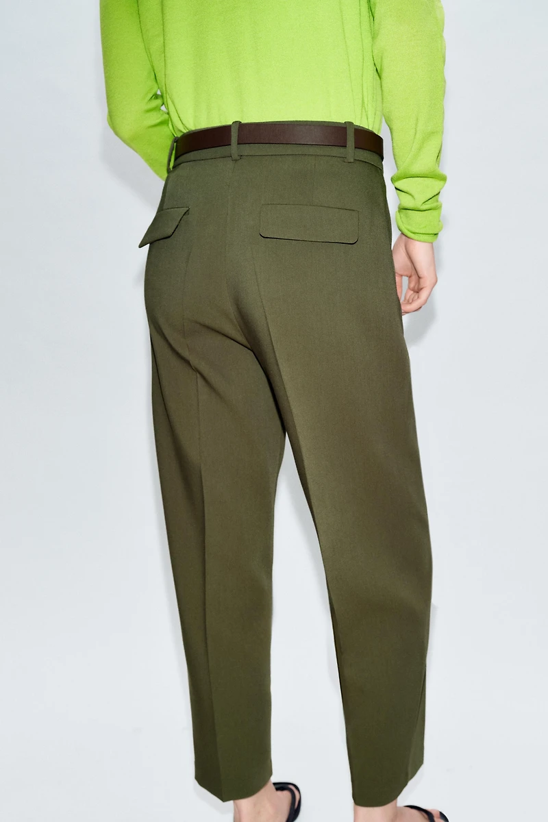 BELTED PLEATED PANTS
