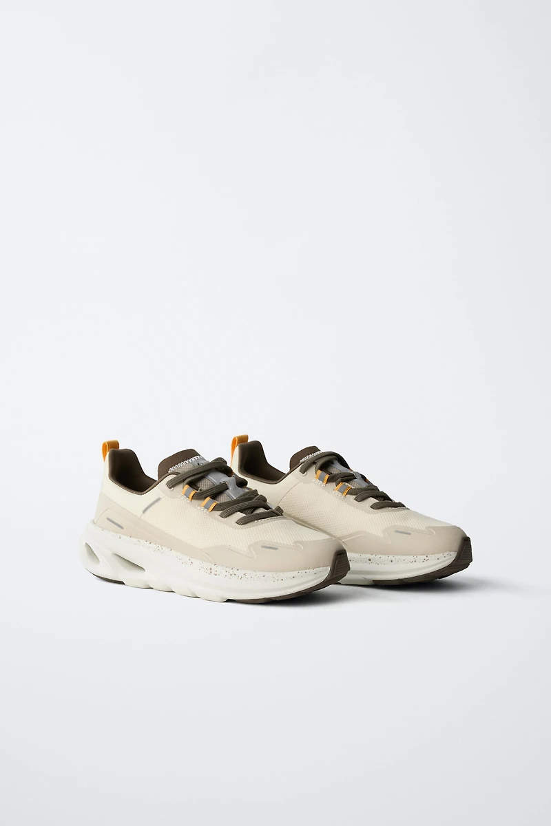 SNEAKERS WITH SOLE DETAIL