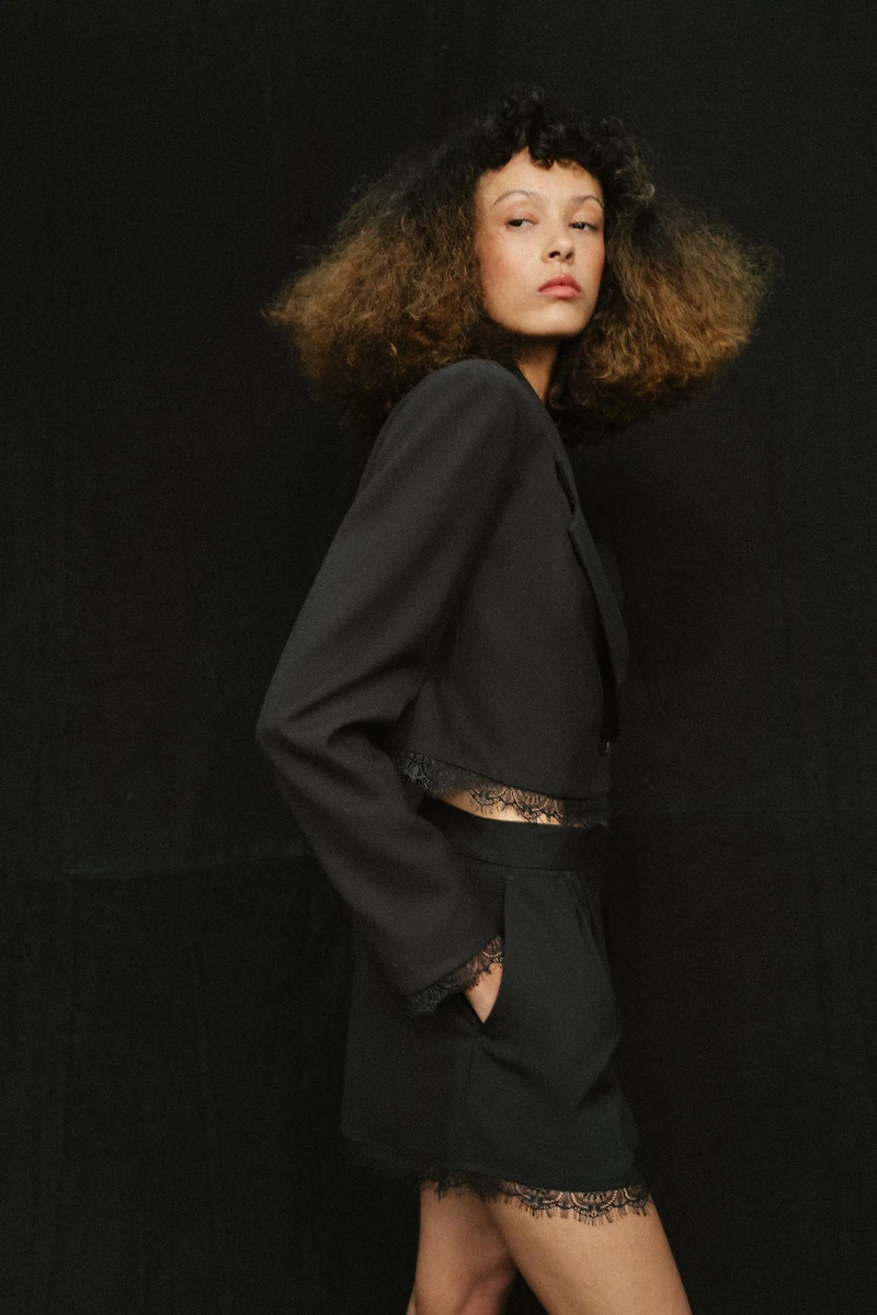 COMBINATION LACE BLAZER WITH SHOULDER PADS