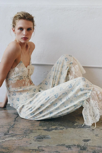 FLORAL LACE PRINT TOP