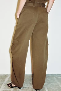PANTALON BARREL À POCHES CARGO