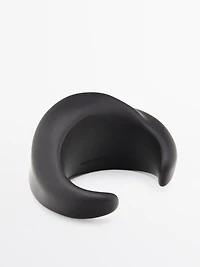 Wide moulded bracelet