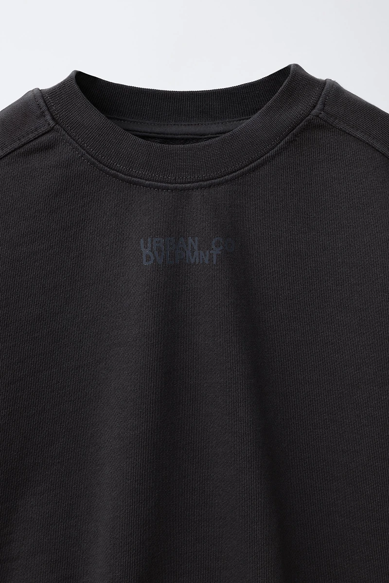 FLEECE TEXT T-SHIRT