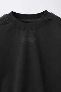 FLEECE TEXT T-SHIRT