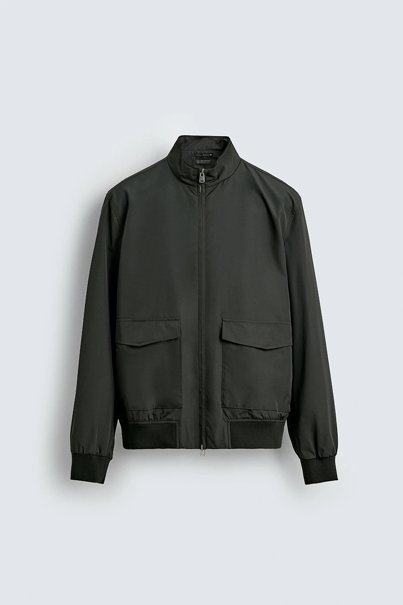 LIGHTWEIGHT WATER REPELLENT JACKET