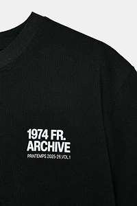 CONTRAST TEXT T-SHIRT