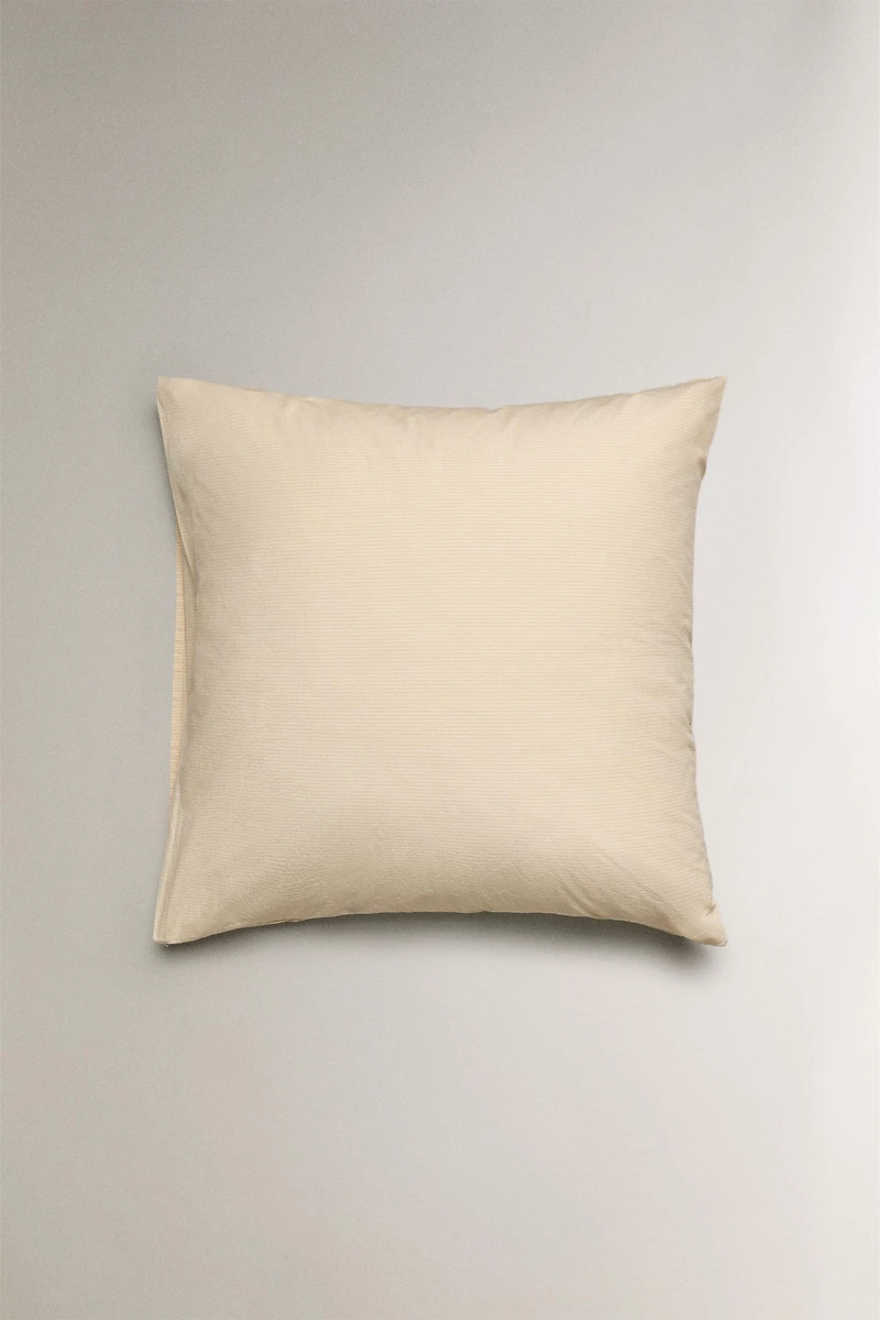 STRIPED PRINT PILLOWCASE