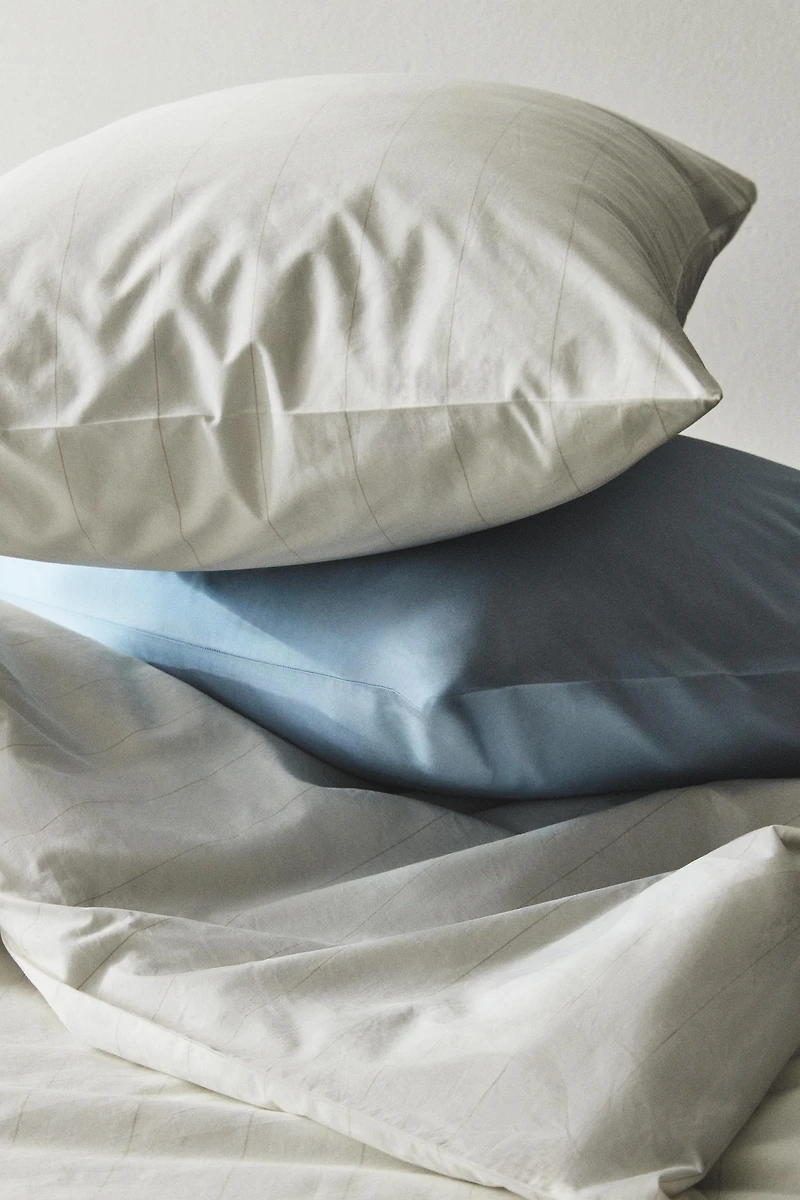 STRIPED PILLOWCASE