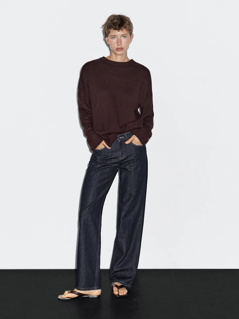 Mid-rise straight-leg jeans