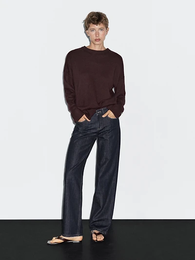 Mid-rise straight-leg jeans