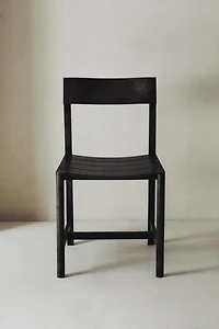 CHAIR 04