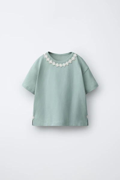 DAISY LACE T-SHIRT