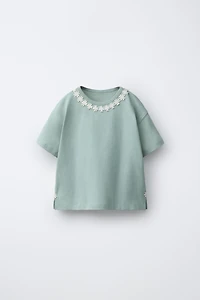 DAISY LACE T-SHIRT