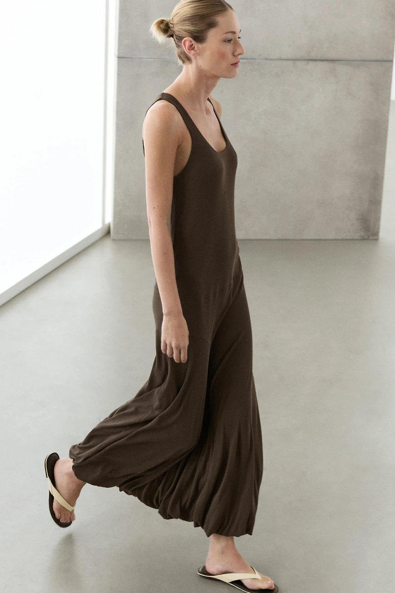 Robe midi à détails bouffants