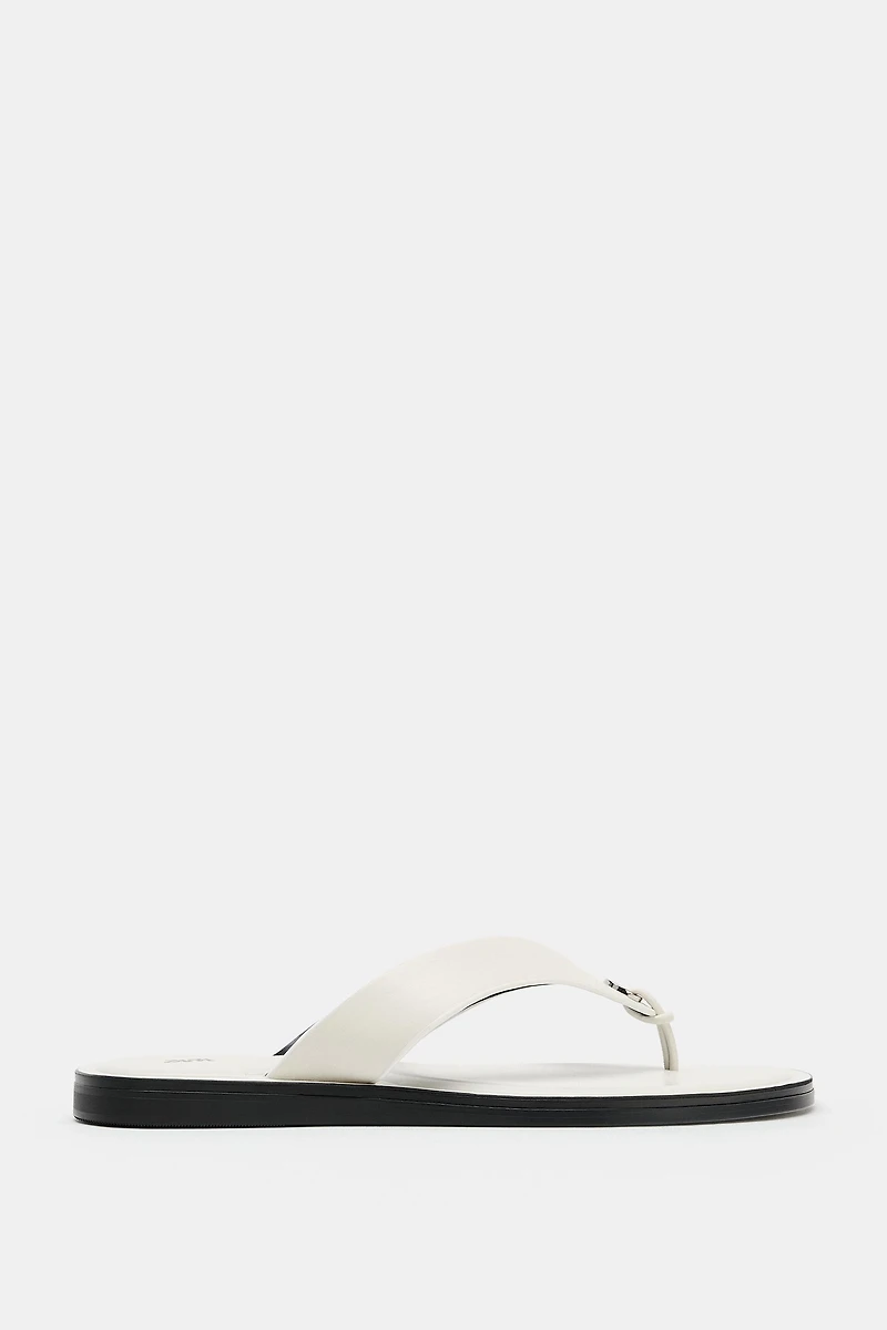 FLAT LEATHER SANDALS