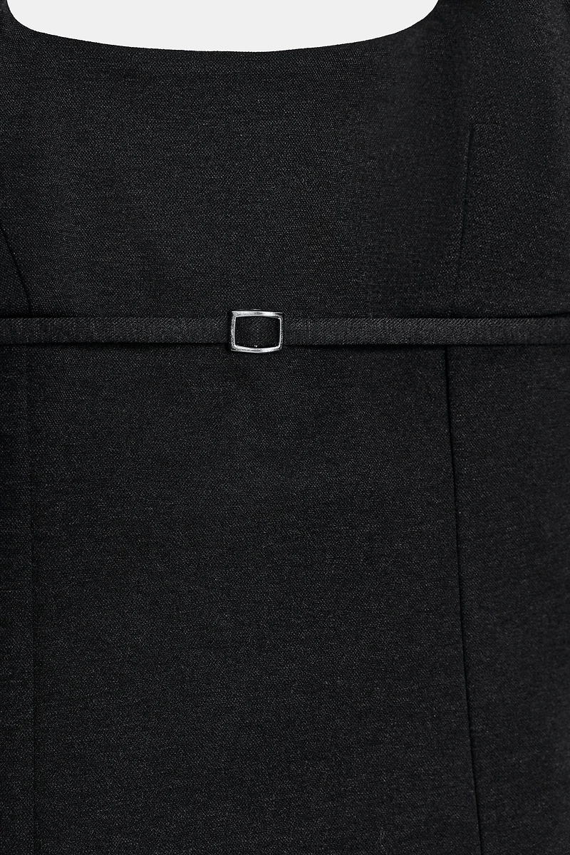 INTERLOCK HALTER TOP