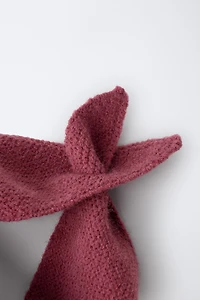 TRIANGULAR KNIT BANDANA