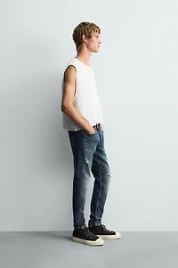 RIPPED SKINNY FIT JEANS