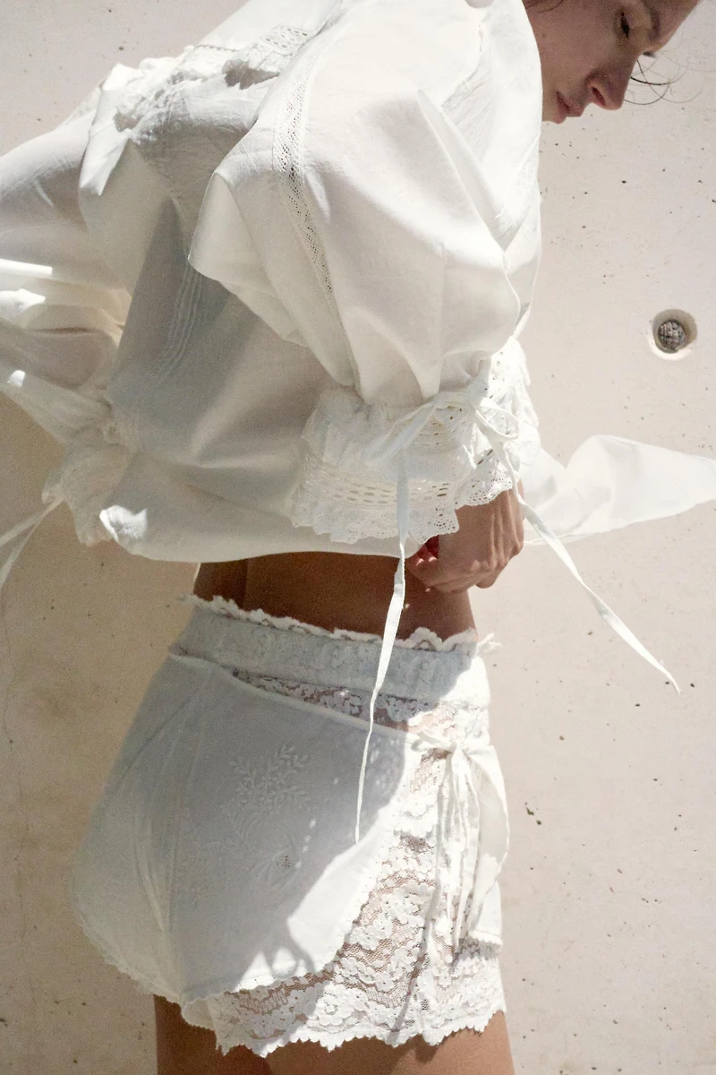 100% COTTON EMBROIDERED LACE BLOUSE