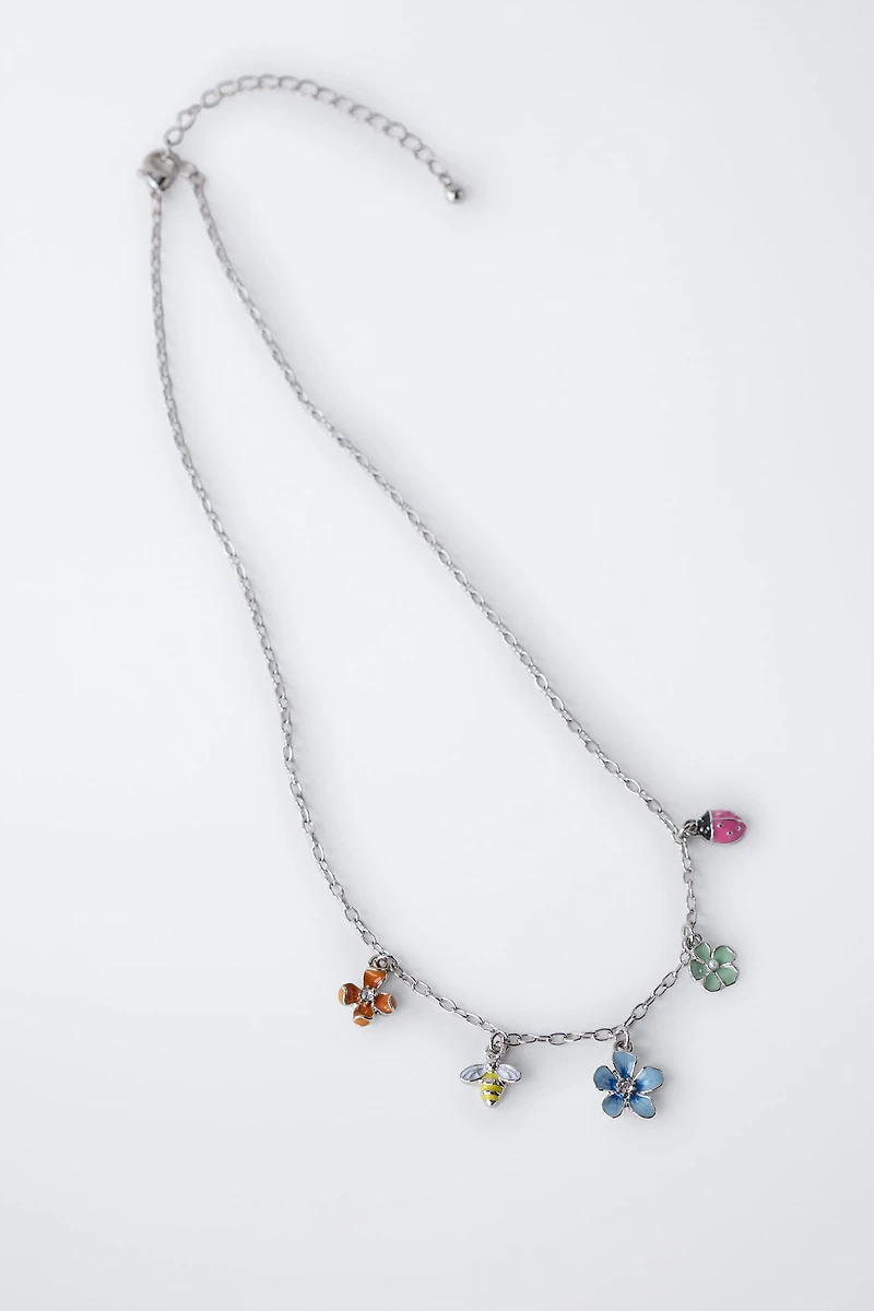 PACK OF SHAPED NECKLACE AND RING