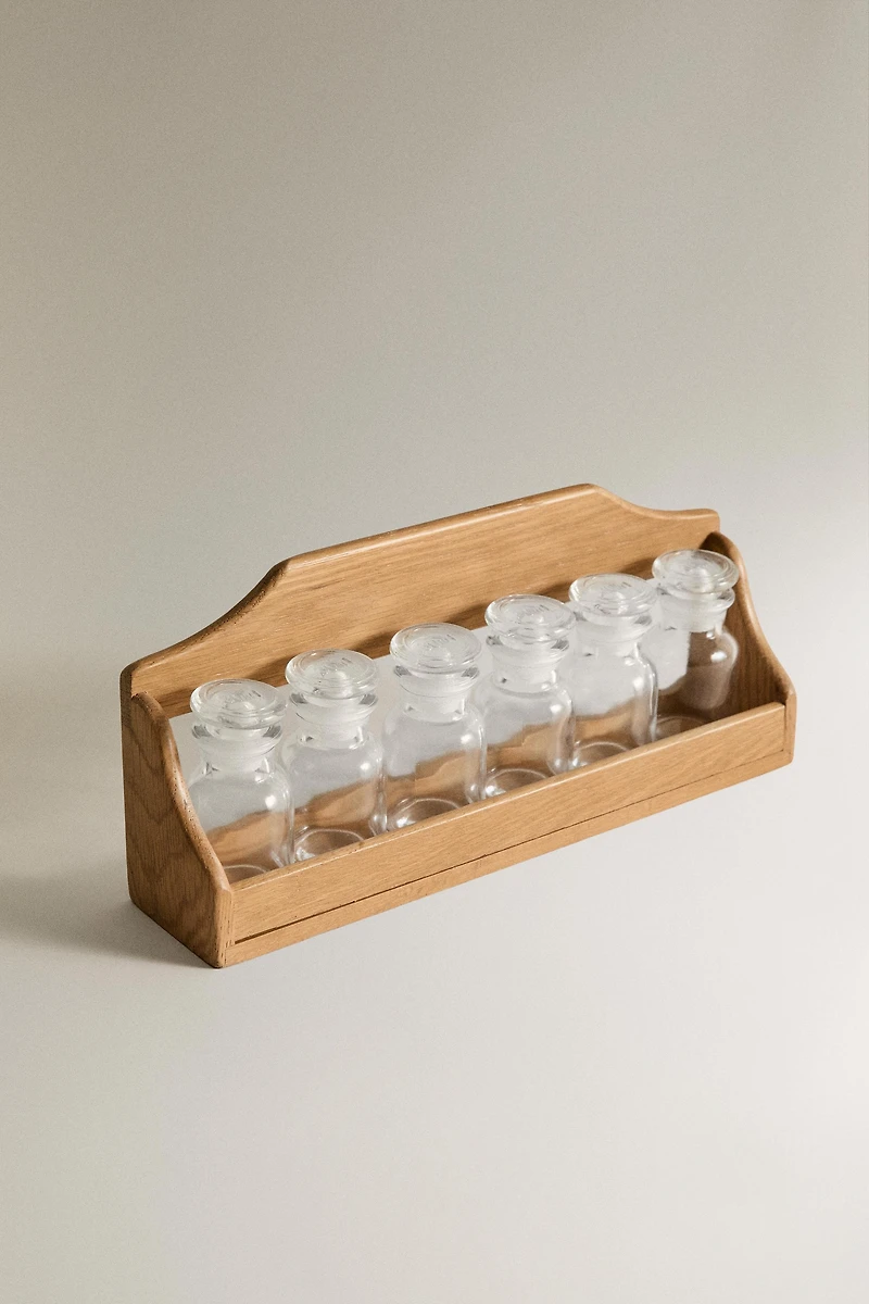 WOODEN SPICE RACK WITH GLASS JARS