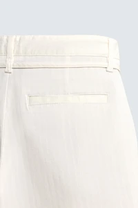 BERMUDA RELAXED FIT À PINCES