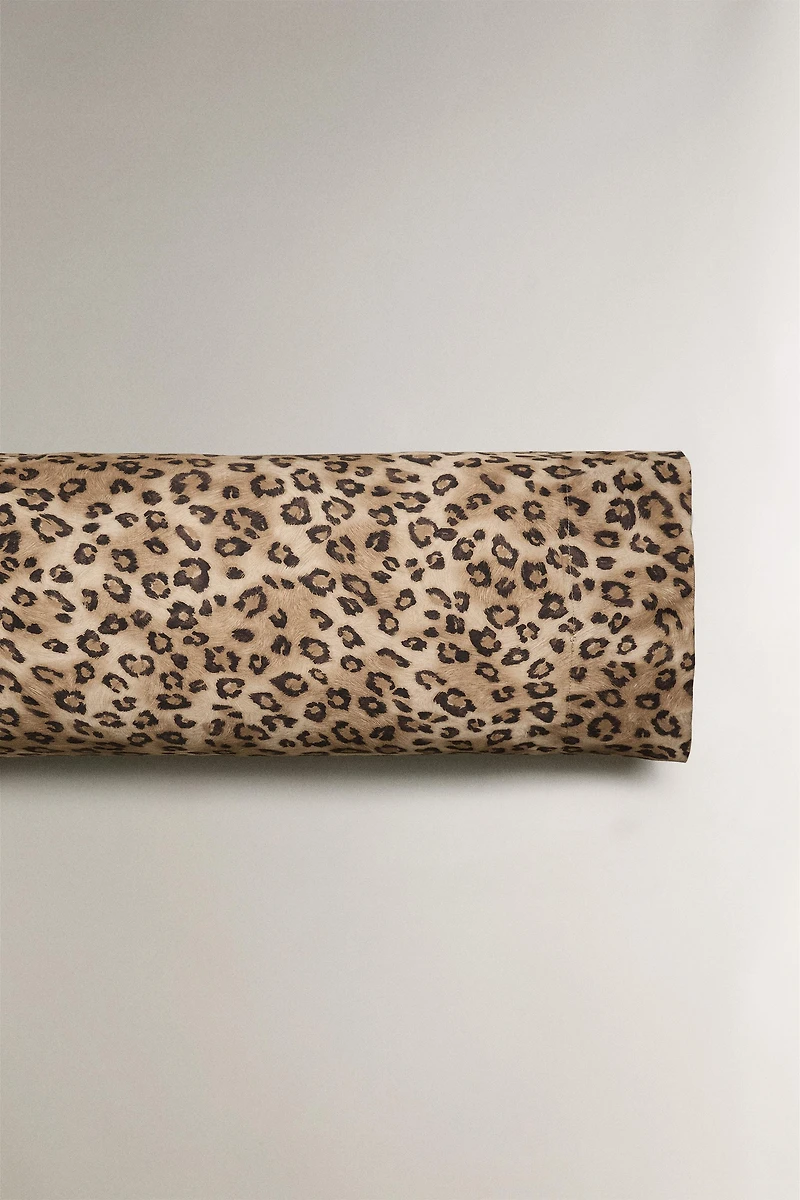 SATEEN PILLOWCASE WITH ANIMAL PRINT