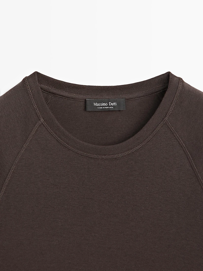 Cotton T-shirt with short raglan sleeves