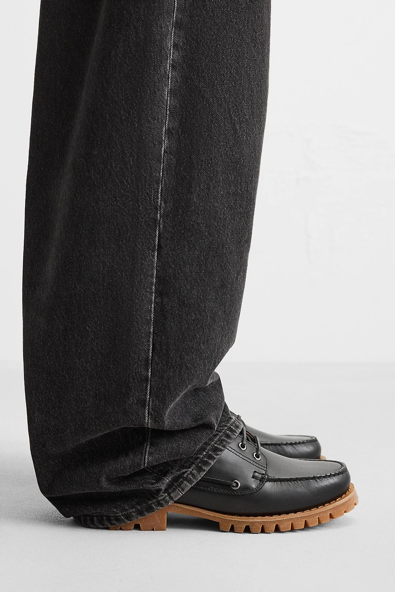 LEATHER BOAT SHOES