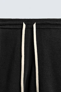 TEXTURED KNIT PANTS