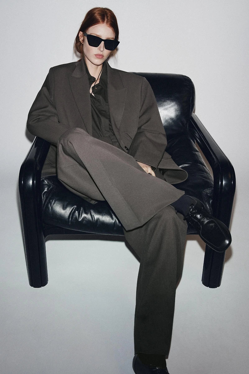 LOW HEEL LEATHER LACE-UP SHOES