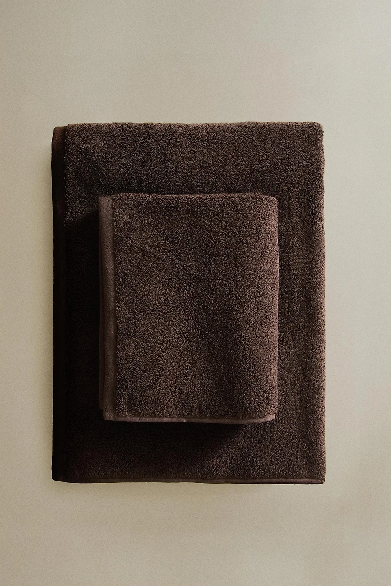 SERVIETTE DE BAIN ÉPONGE COULEUR