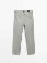 Straight-leg jeans